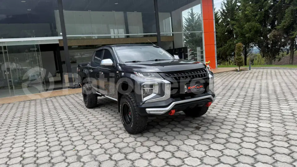 Foto 1 de Mitsubishi L200 GLX