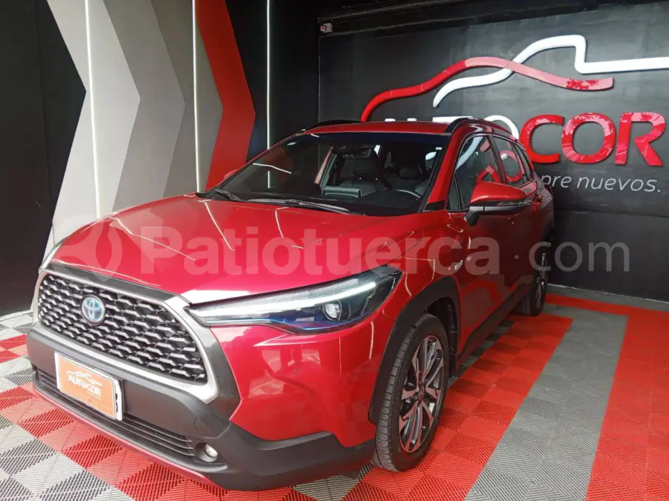 Foto 1 de Toyota Corolla Cross High