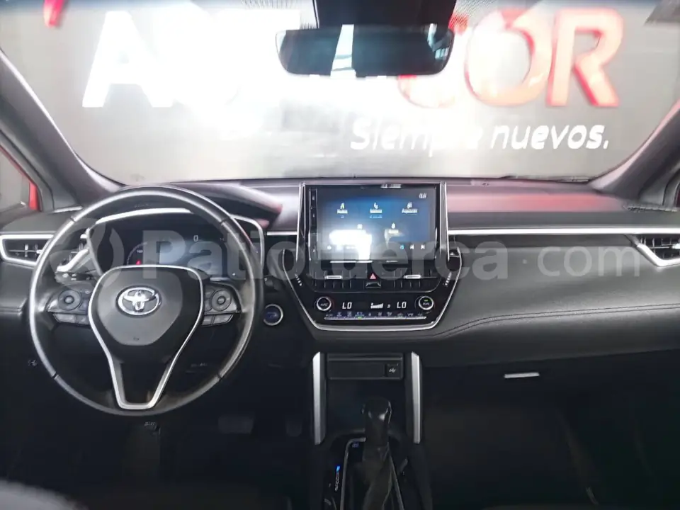 Foto 10 de Toyota COROLLA CROSS