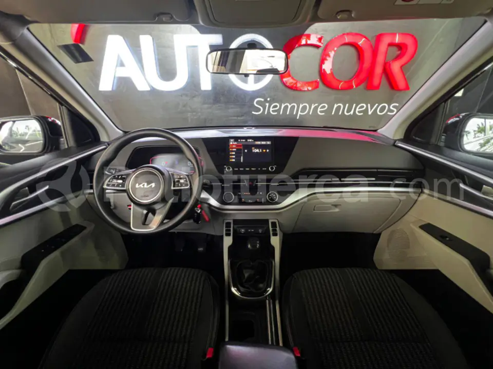 Foto 21 de Kia Carens R