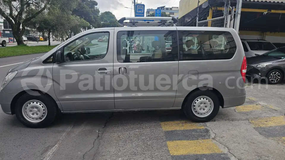 Foto 3 de Hyundai H1 12 pasajeros