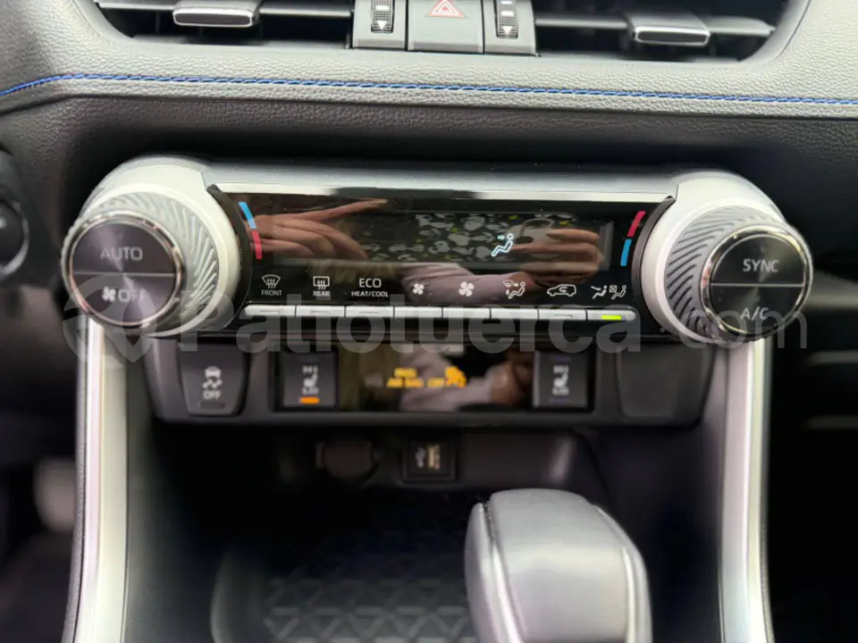 Foto 14 de Toyota NEW RAV4 2.5