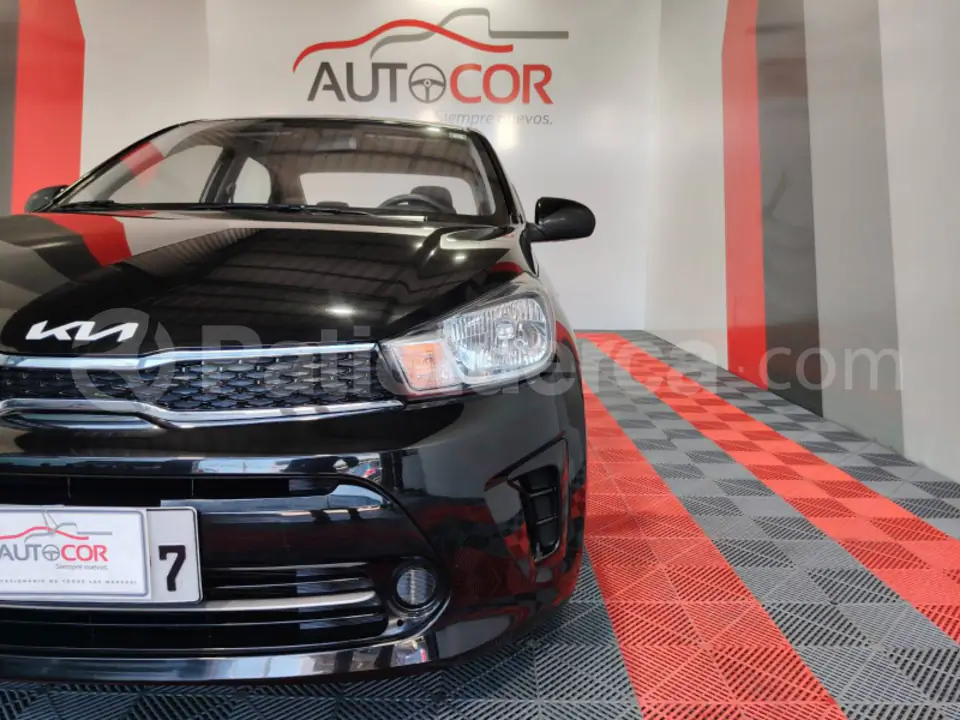 Foto 21 de Kia Soluto LX