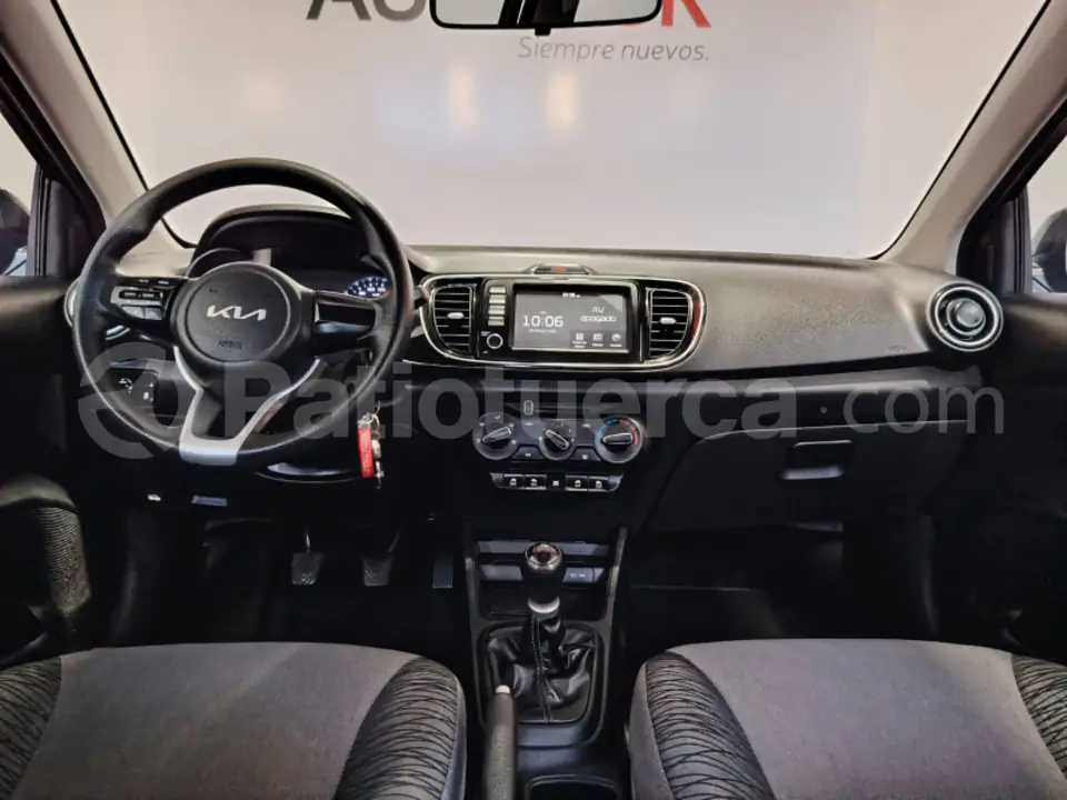 Foto 26 de Kia Soluto LX