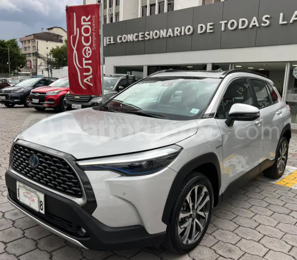 Foto 1 de Toyota Corolla Cross High