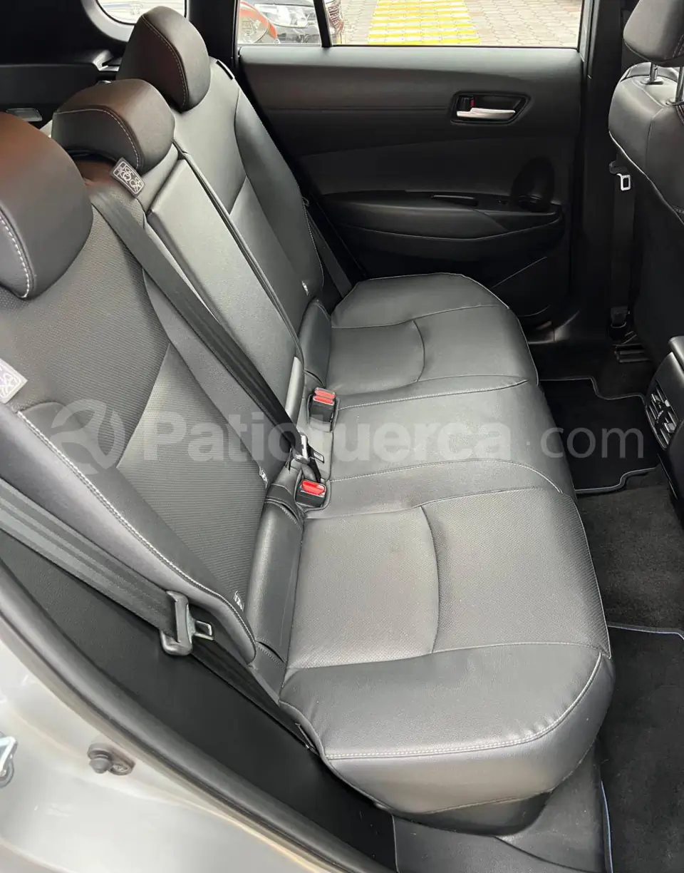 Foto 10 de Toyota Corolla Cross High