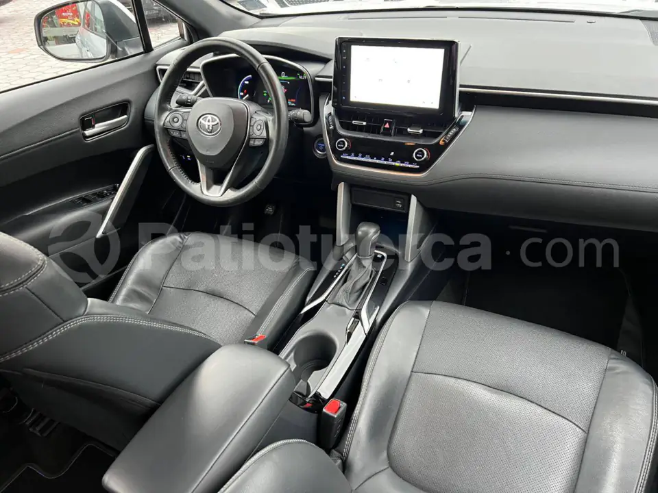 Foto 16 de Toyota Corolla Cross High