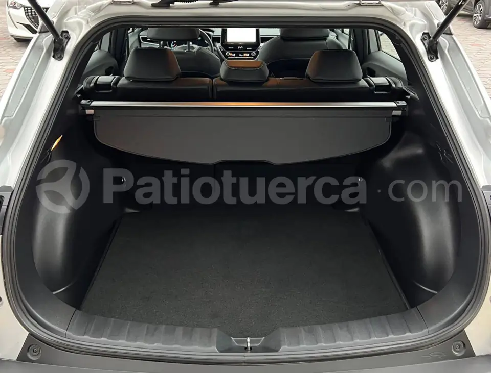 Foto 25 de Toyota Corolla Cross High