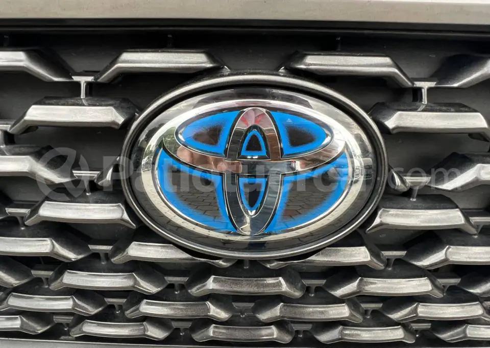 Foto 34 de Toyota Corolla Cross High