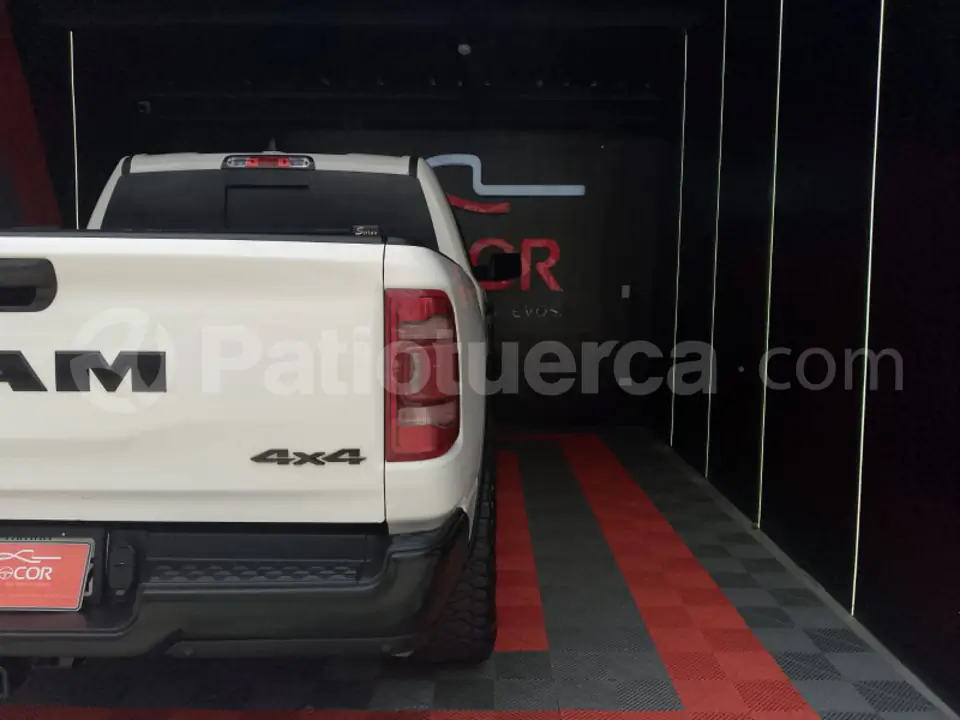 Foto 25 de Ram 1500 BIGHORN ETORQUE