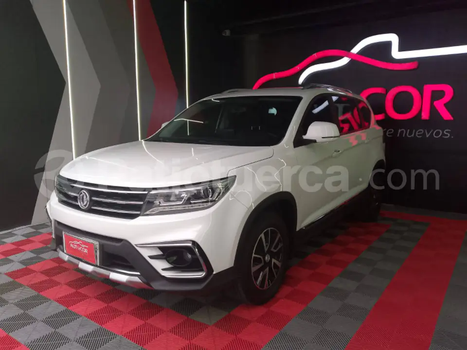 Foto 1 de DongFeng SX5