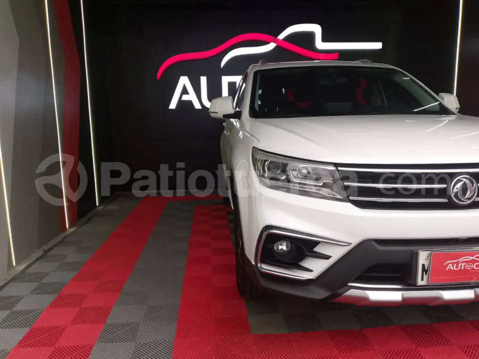 Foto 2 de DongFeng SX5