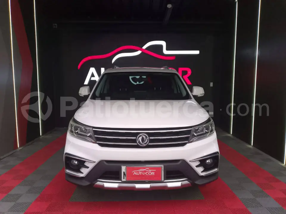 Foto 3 de DongFeng SX5