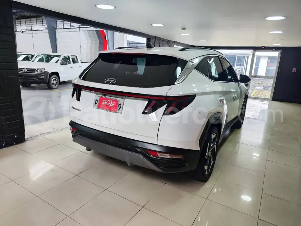 Foto 4 de Hyundai TUCSON NX4E GL