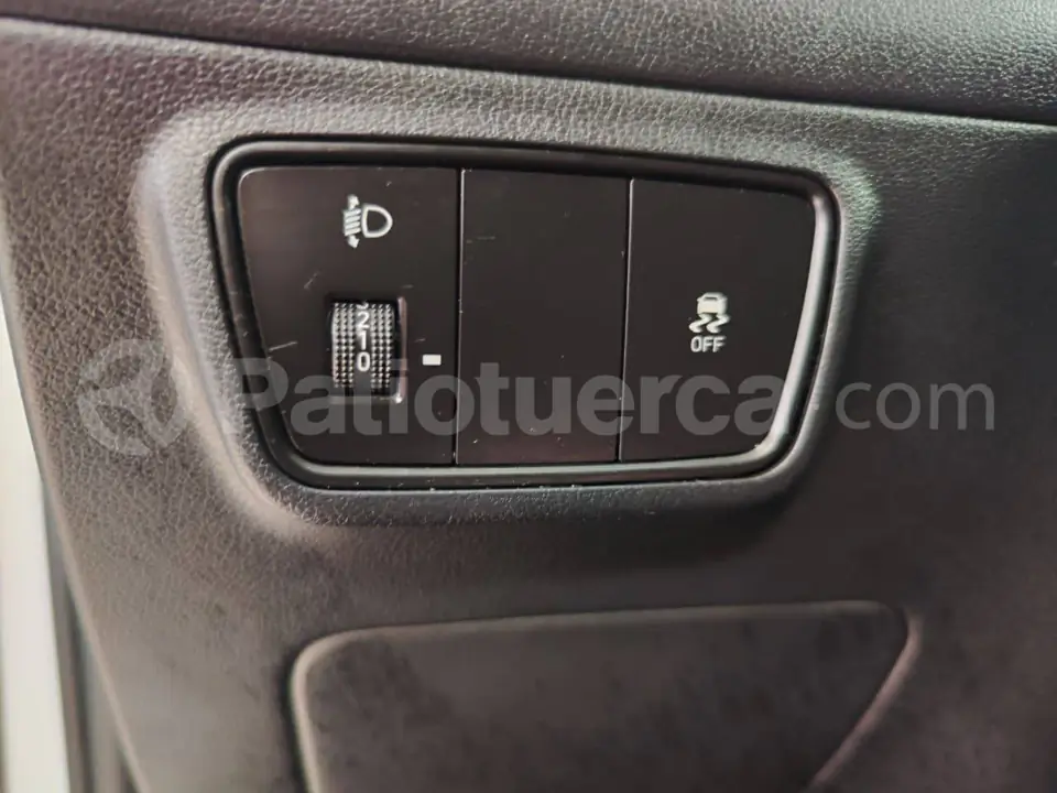 Foto 15 de Hyundai TUCSON NX4E GL