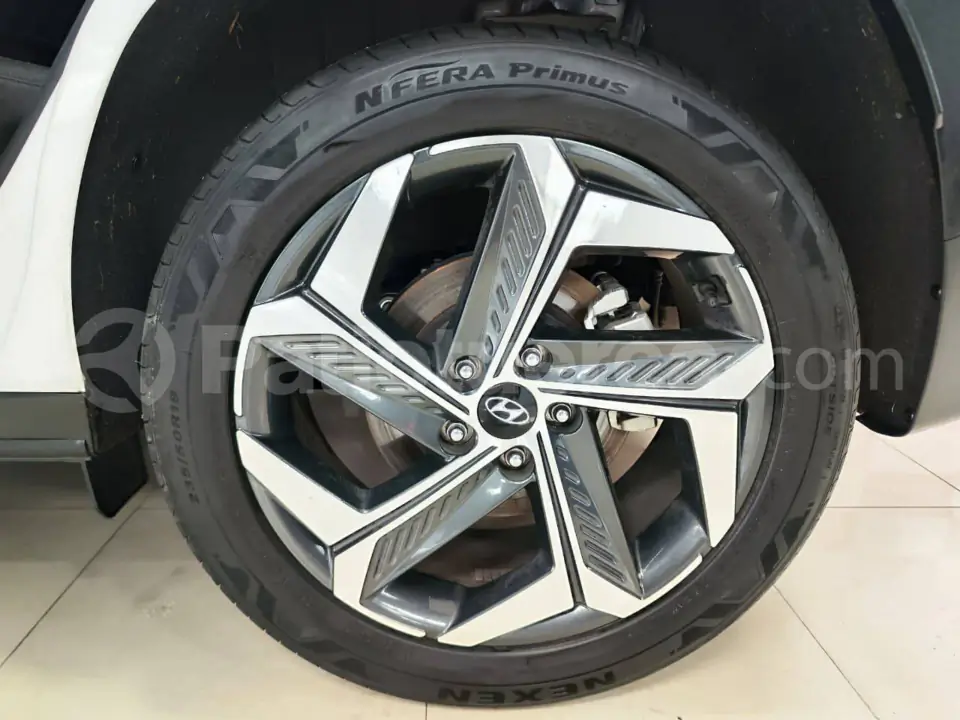 Foto 28 de Hyundai TUCSON NX4E GL