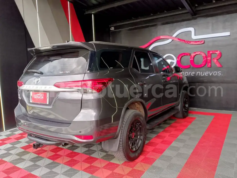 Foto 6 de Toyota Fortuner 2.7