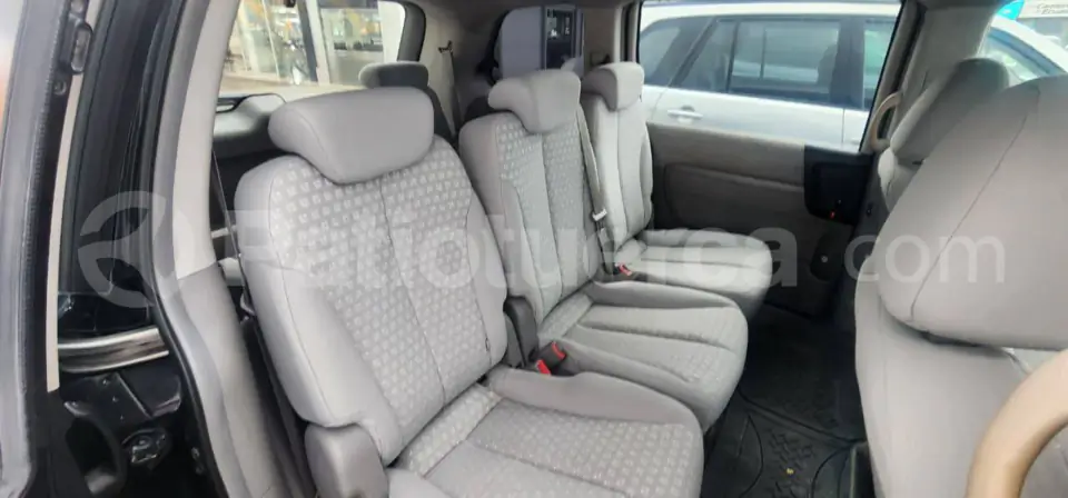 Foto 12 de Kia Carnival