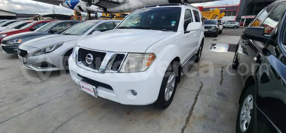 Foto 1 de Nissan Pathfinder