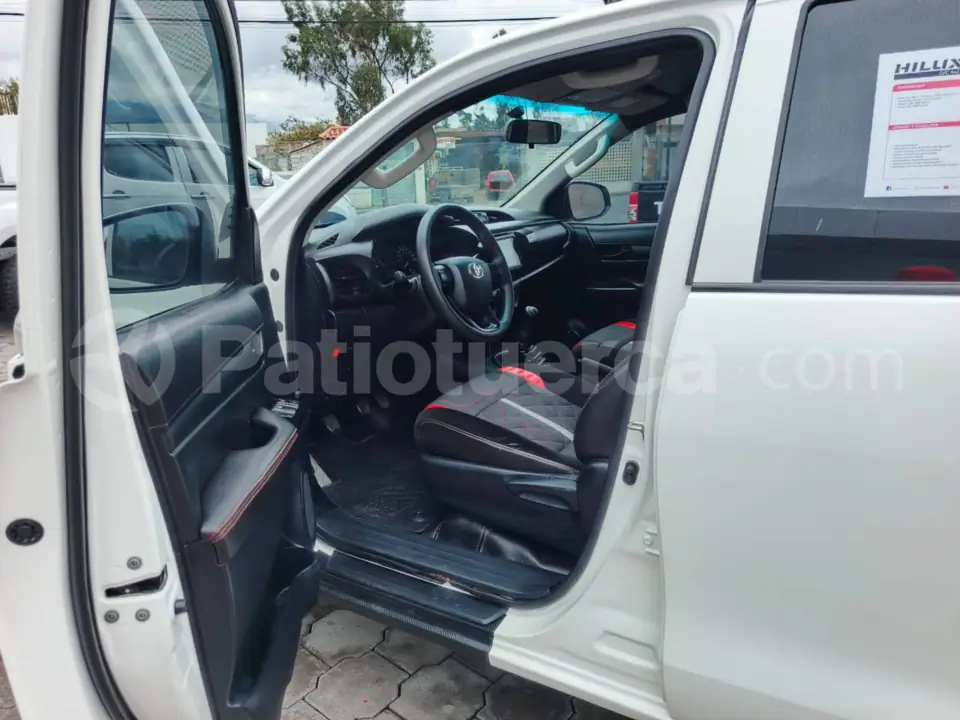 Foto 10 de Toyota Hilux CD 4x2