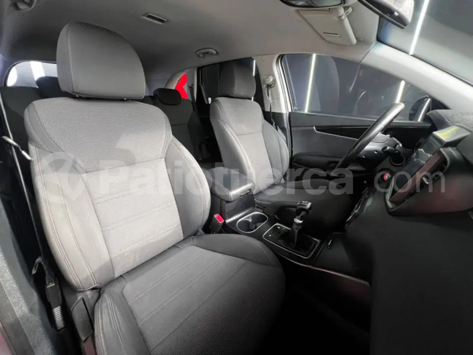 Foto 11 de Kia SORENTO GLS