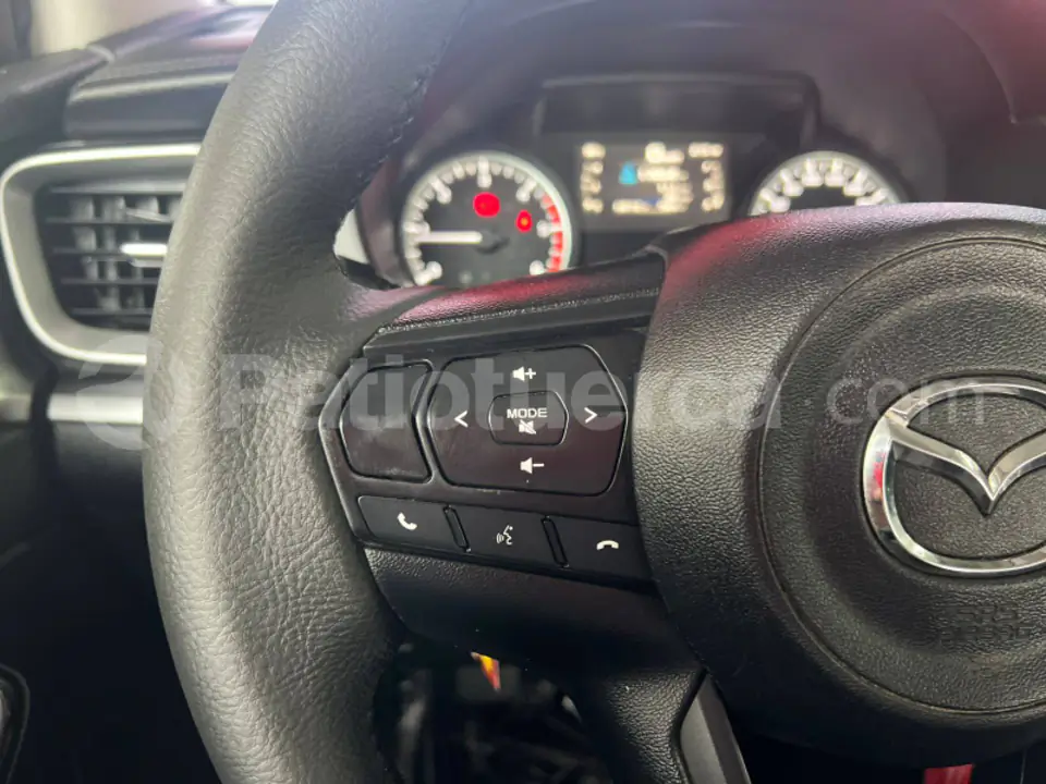 Foto 16 de Mazda BT-50 4x4 Diesel