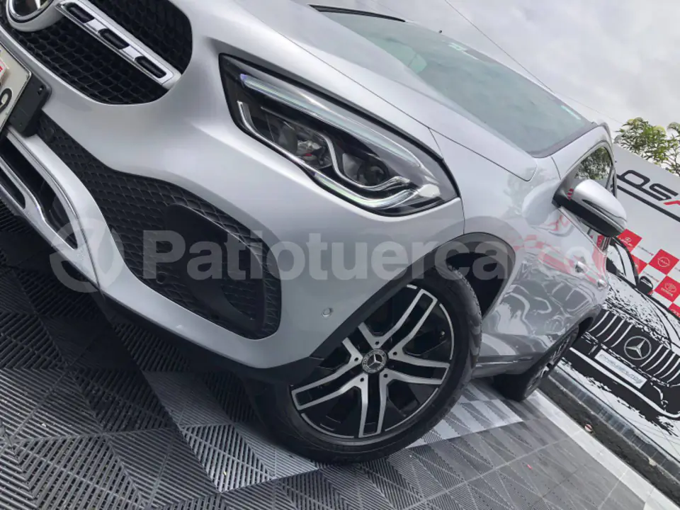 Foto 3 de Mercedes Benz GLA 200 Progressive