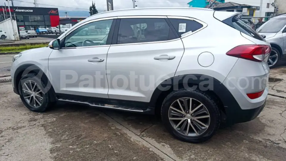 Foto 2 de Hyundai TUCSON TL