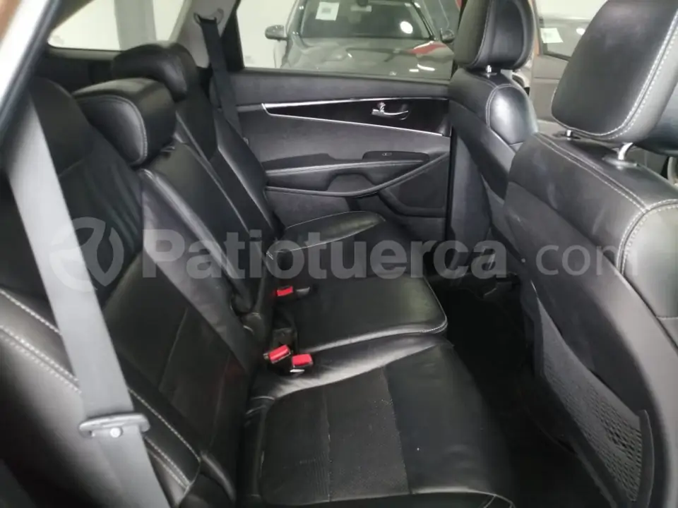 Foto 8 de Kia Sorento