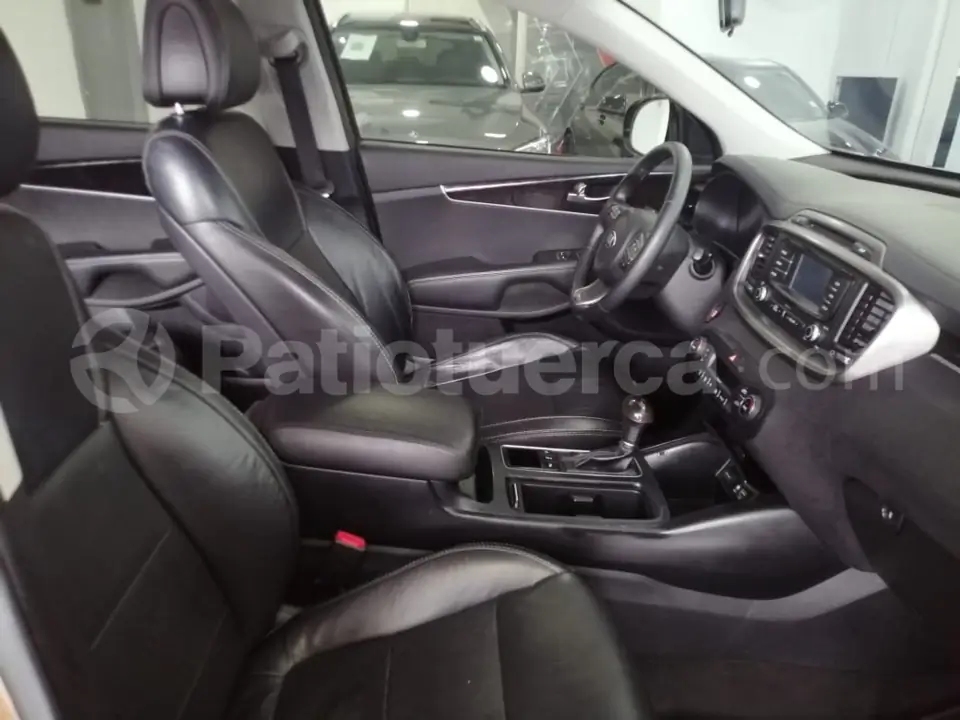 Foto 7 de Kia SORENTO LX