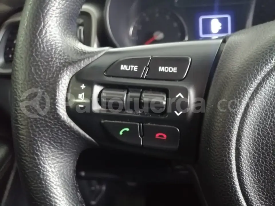 Foto 9 de Kia SORENTO LX