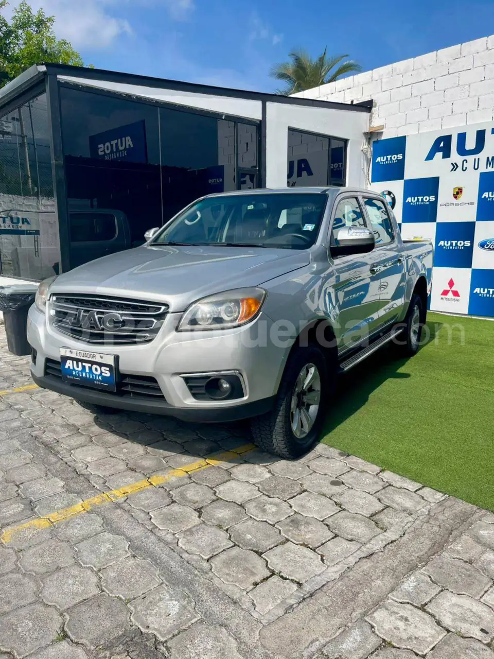 Foto 3 de JAC T6 LUXURY