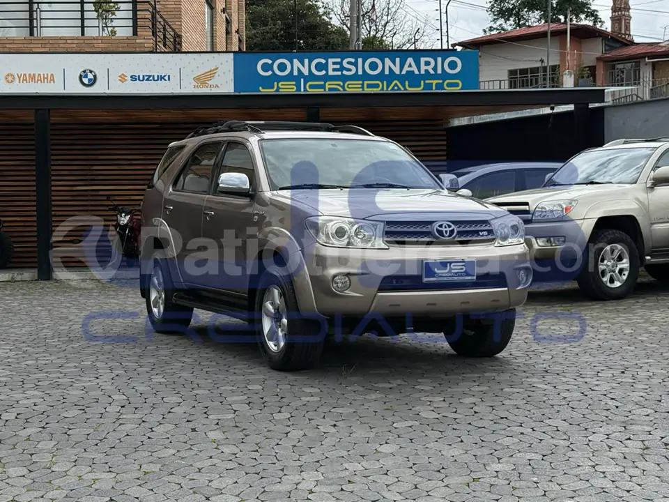 Foto 6 de Toyota Fortuner 4.0