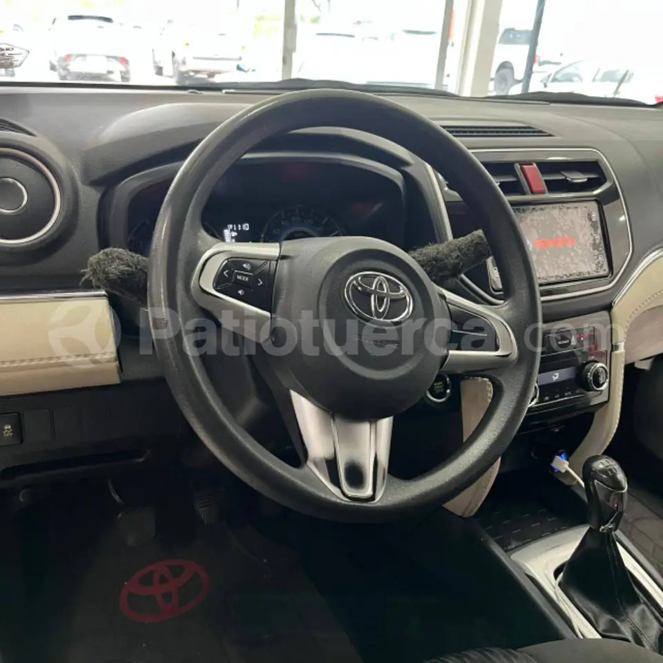 Foto 9 de Toyota Rush