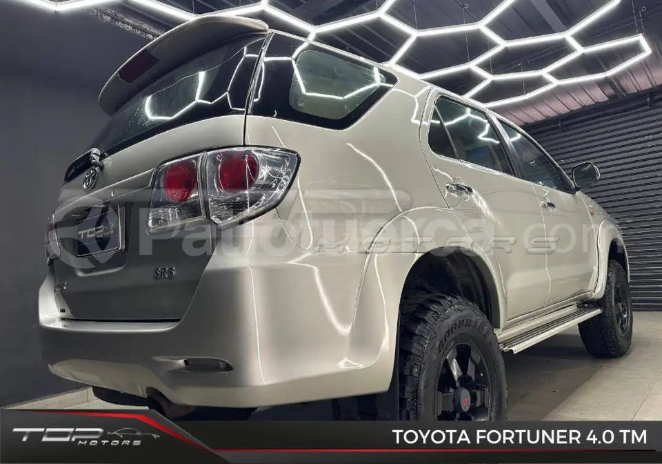 Foto 10 de Toyota Fortuner 4.0
