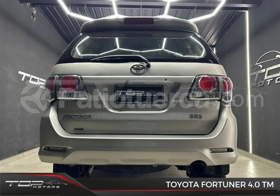 Foto 17 de Toyota Fortuner 4.0