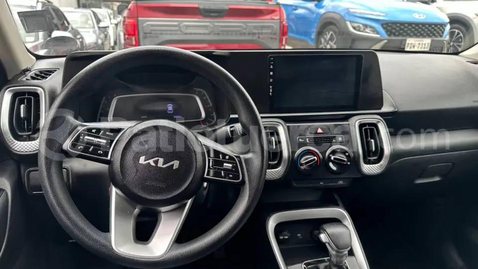 Foto 11 de Kia SONET LX STD