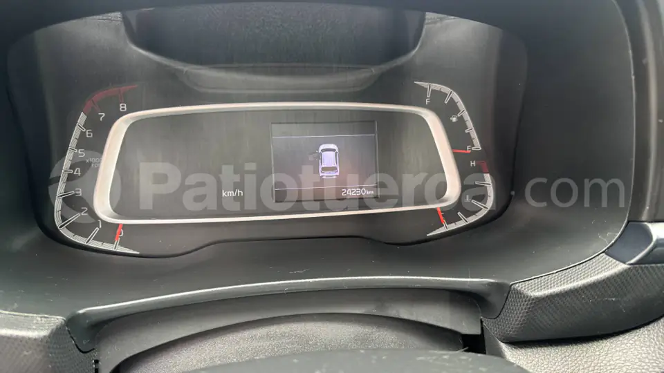 Foto 16 de Kia SONET LX STD