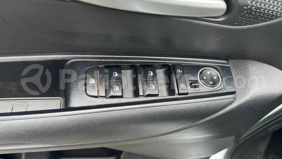 Foto 17 de Kia SONET LX STD