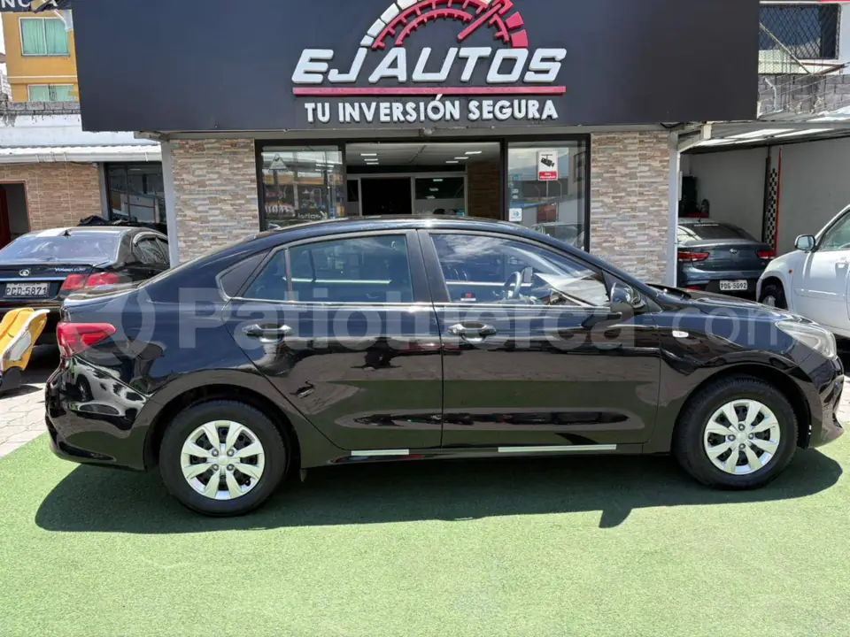 Foto 5 de Kia RIO LX