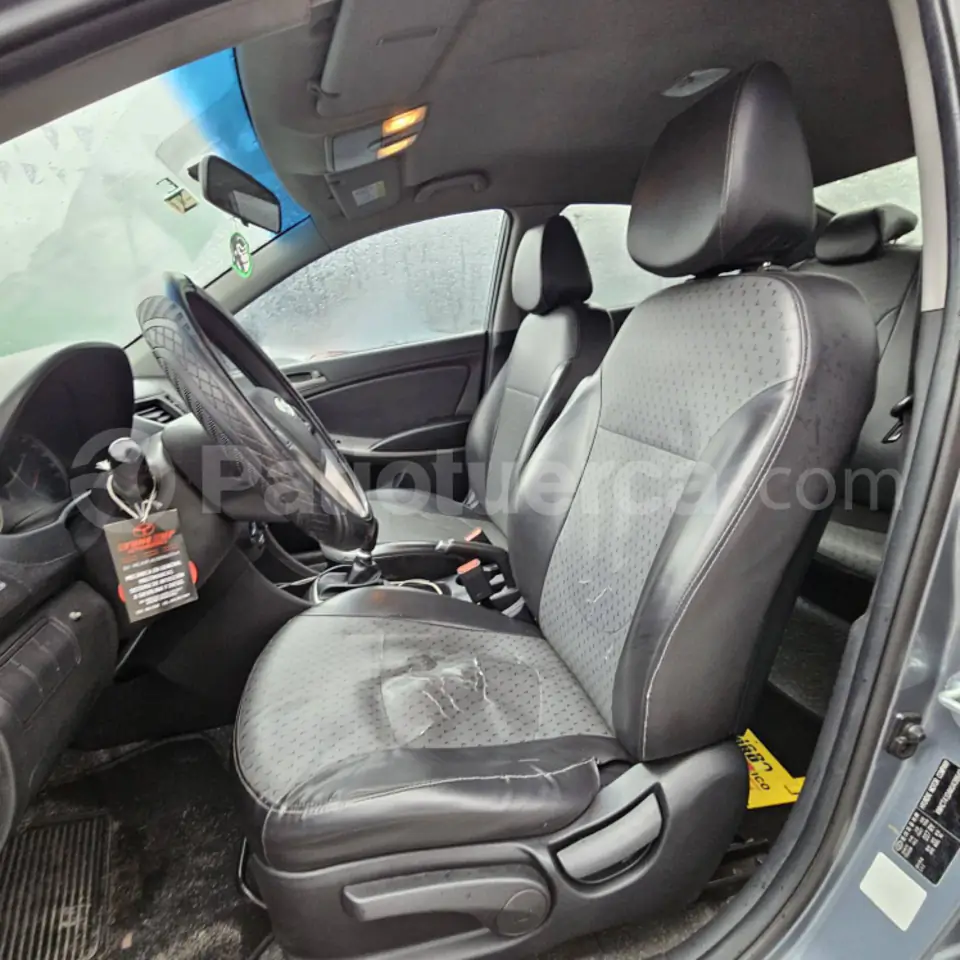 Foto 13 de Hyundai Accent