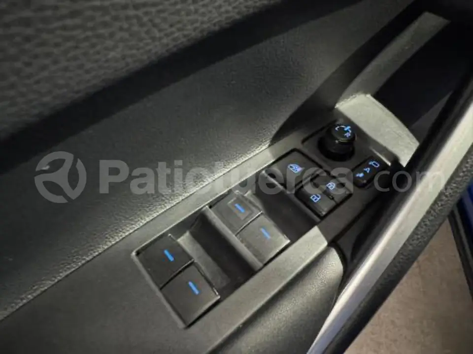 Foto 17 de Toyota COROLLA CROSS