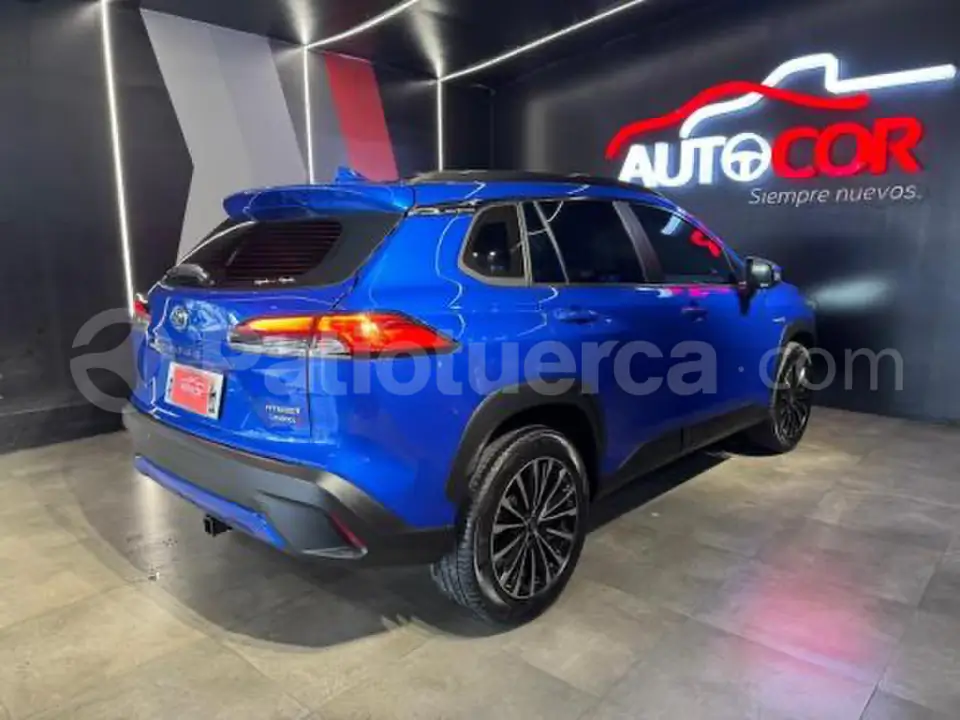 Foto 7 de Toyota Corolla Cross Mid