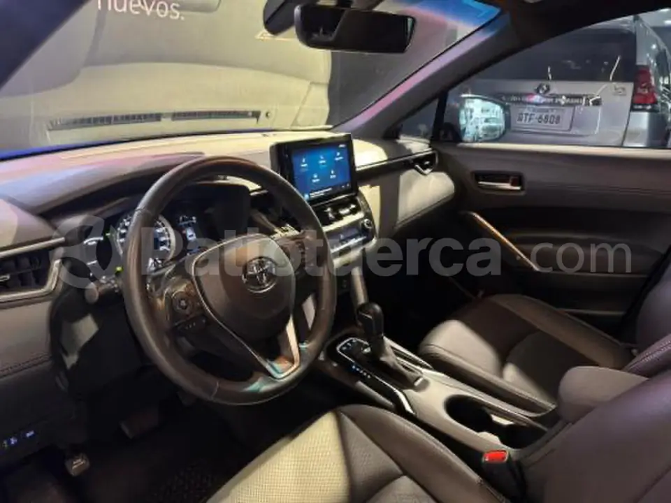 Foto 9 de Toyota Corolla Cross Mid