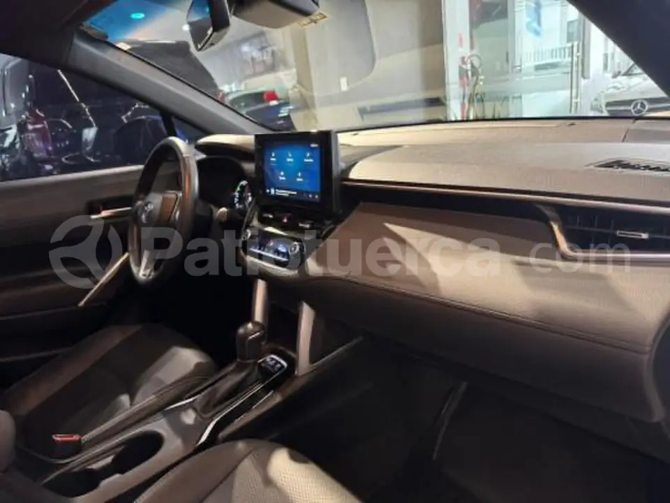 Foto 10 de Toyota Corolla Cross Mid