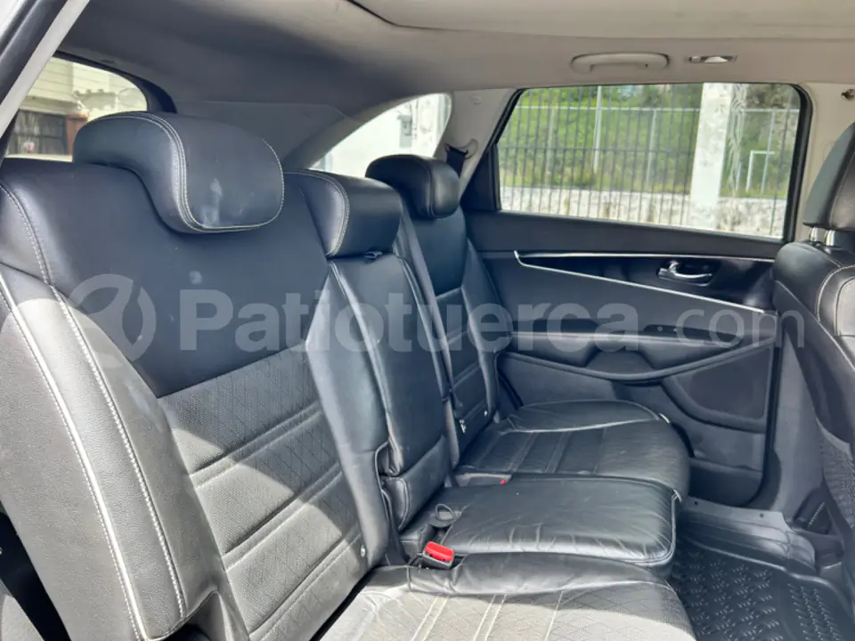 Foto 11 de Kia Sorento