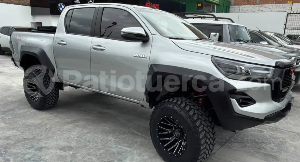 Foto 1 de Toyota NEW HILUX 2.4 CD 4X4