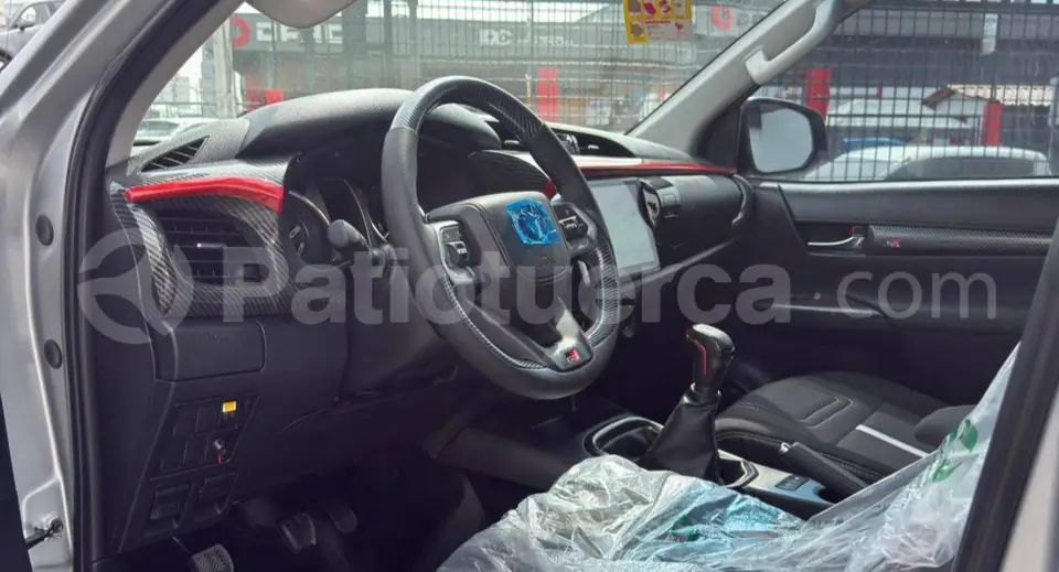 Foto 8 de Toyota NEW HILUX 2.4 CD 4X4