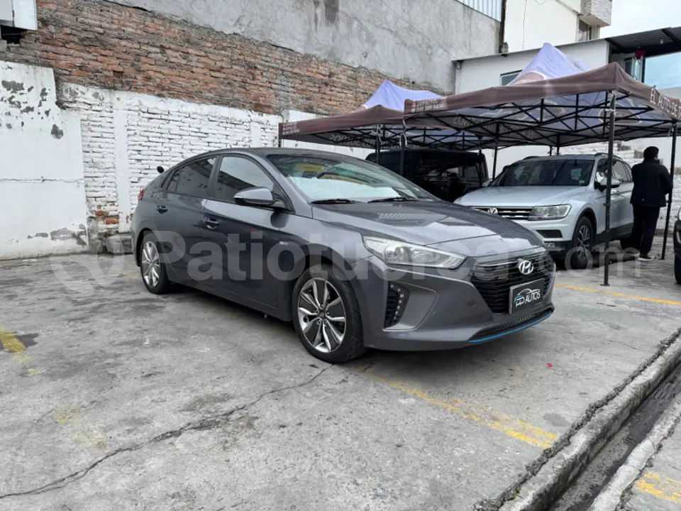 Foto 4 de Hyundai Ioniq Hybrid