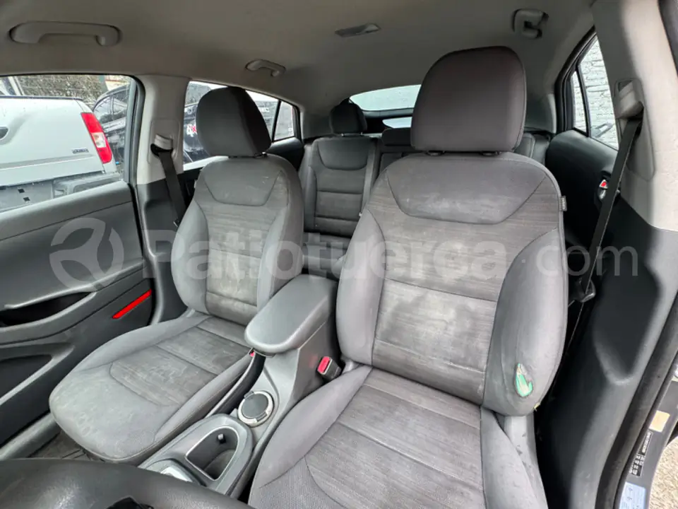 Foto 14 de Hyundai Ioniq Hybrid